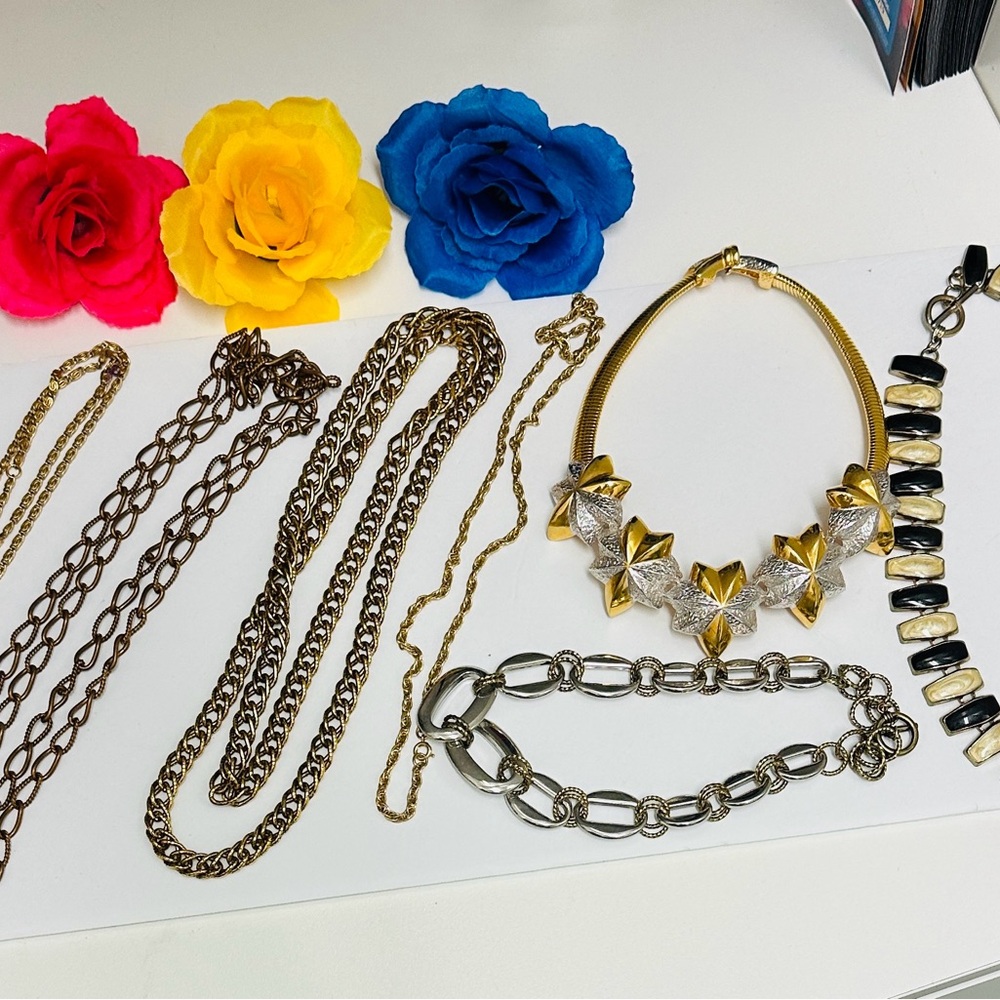 Vintage Gold and Silver Women's Necklace Lot